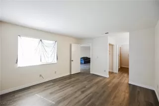 Photo #6: 2615912 Listing