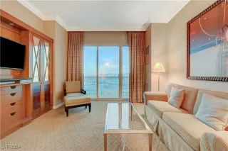 Photo #2: 2615935 Listing