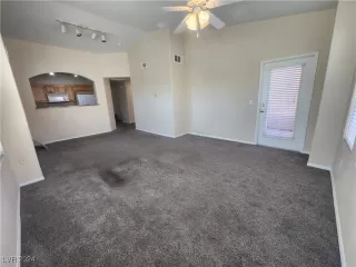 Photo #5: 2615938 Listing 