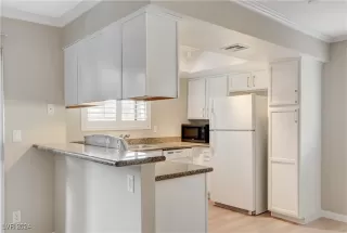 Photo #3: 2615944 Listing 