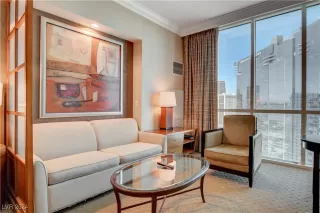 Photo #2: 2615948 Listing