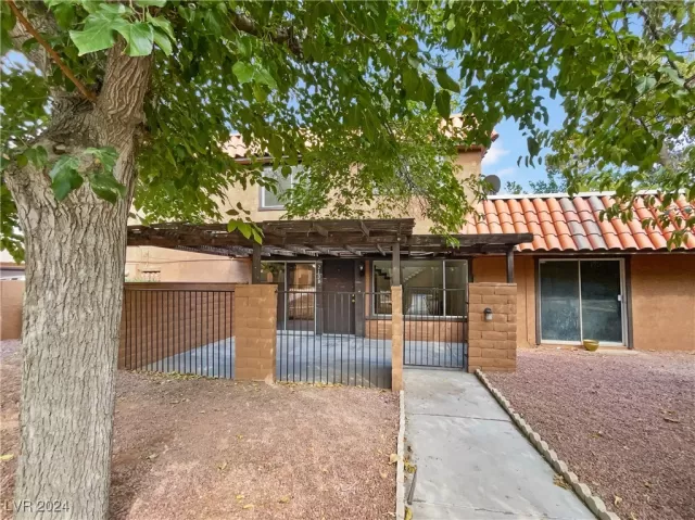 MLS: 2615970 Condo For Sale