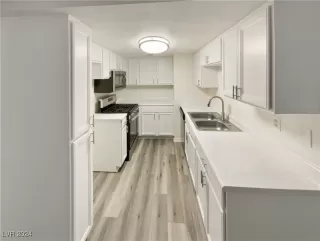 Photo #2: 2615970 Listing 