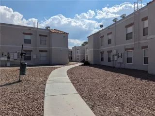 Photo #4: 2615981 Listing 