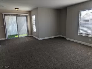 Photo #5: 2615981 Listing 