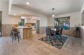 Photo #6: 2615996 Listing 