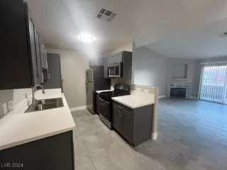 Photo #2: 2616008 Listing 