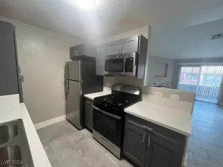 Photo #4: 2616008 Listing 