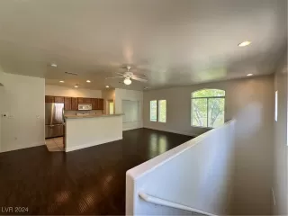 Photo #5: 2616010 Listing