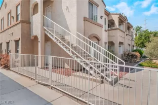 Photo #2: 2616018 Listing