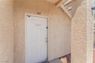 Photo #3: 2616018 Listing