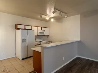 Photo #6: 2616030 Listing 