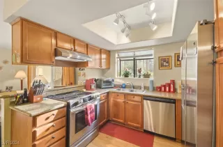 Photo #3: 2616036 Listing