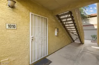 Photo #4: 2616036 Listing