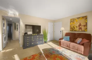 Photo #6: 2616036 Listing