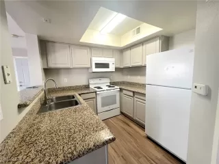 Photo #6: 2616037 Listing 