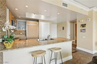 Photo #4: 2616042 Listing