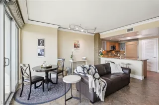 Photo #5: 2616042 Listing