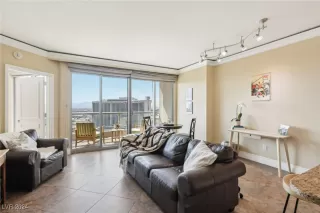 Photo #6: 2616042 Listing