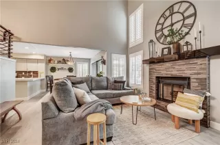 Photo #4: 2616050 Listing