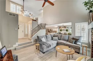 Photo #6: 2616050 Listing