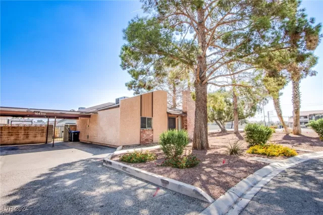 MLS: 2616140 Condo For Sale