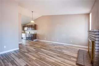Photo #4: 2616140 Listing