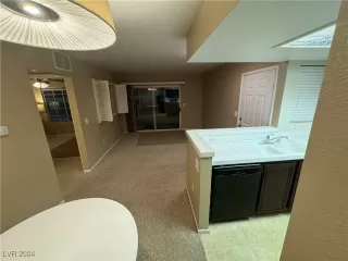 Photo #1: 2616152 Listing 