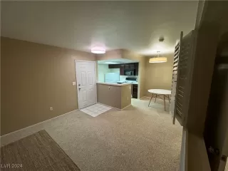 Photo #5: 2616152 Listing 