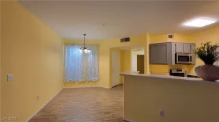 Photo #2: 2616197 Listing