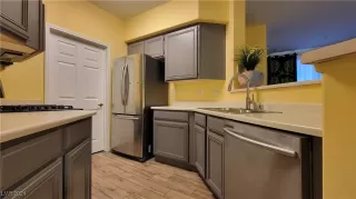 Photo #6: 2616197 Listing