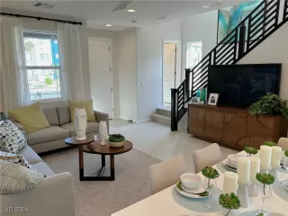 Photo #4: 2616293 Listing 