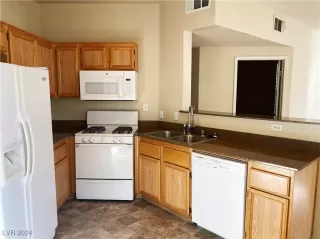 Photo #5: 2616300 Listing 