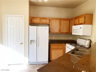 Photo #6: 2616300 Listing 