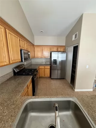 Photo #6: 2616301 Listing 