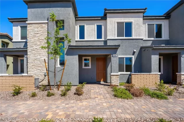 MLS: 2616380 Condo For Sale