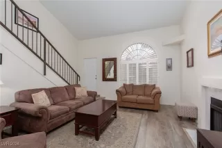 Photo #2: 2616390 Listing