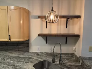 Photo #5: 2616398 Listing 