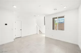 Photo #5: 2616409 Listing 