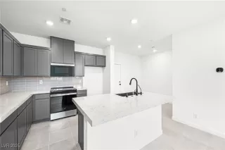 Photo #6: 2616409 Listing 