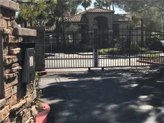 Photo #1: 2616517 Listing 