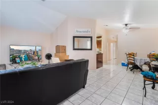 Photo #4: 2616545 Listing