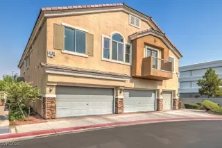 Photo #2: 2616578 Listing