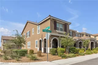 Photo #2: 2616588 Listing