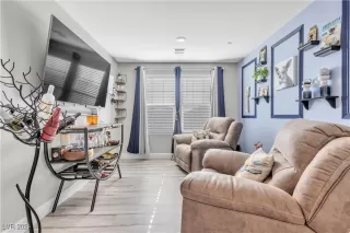 Photo #4: 2616588 Listing