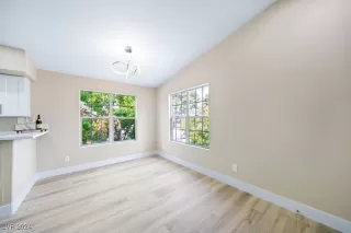 Photo #2: 2616590 Listing