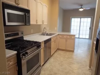 Photo #1: 2616641 Listing 