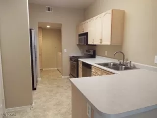 Photo #4: 2616641 Listing 