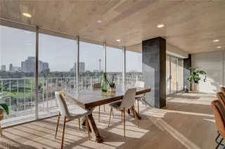 Photo #1: 2616656 Listing 