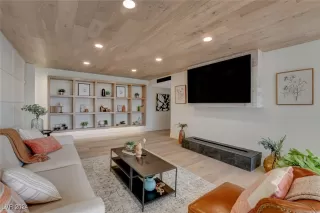 Photo #2: 2616656 Listing 